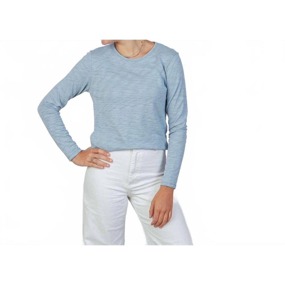 NEW ERIN GRAY country club tee in dusty blue